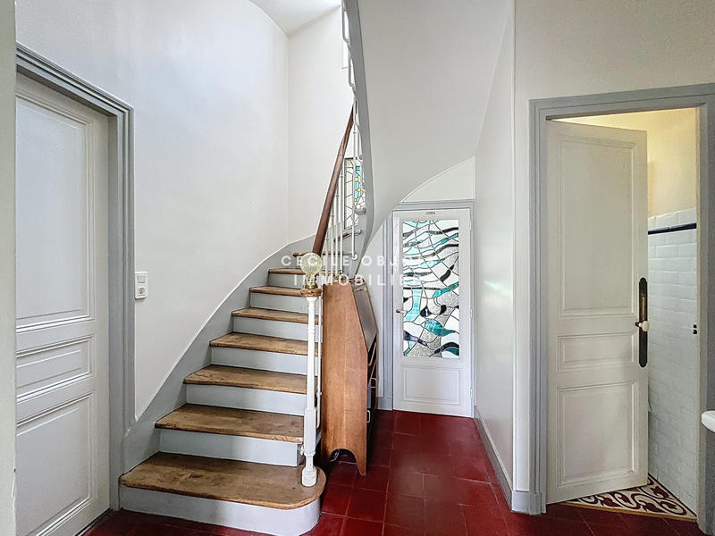 Maison - 147 m² - 9 pièces