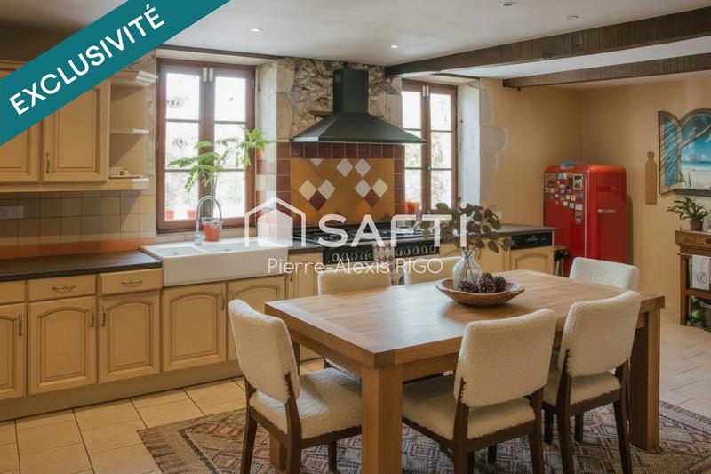 Maison - 313 m² - 11 pièces