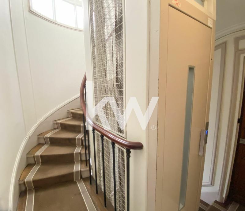 Chambre - 9 m² - 1 pièce