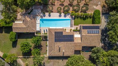 Villa - 300 m² - 8 pièces