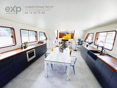 Péniche - 180 m²