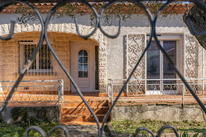 Maison - 93 m² - 4 pièces