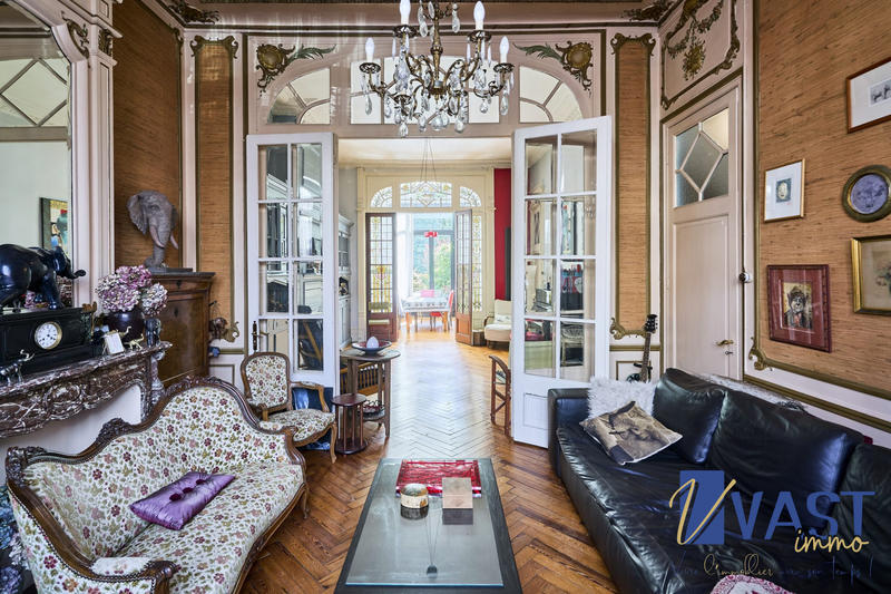 Maison ancienne - 250 m² - 8 pièces