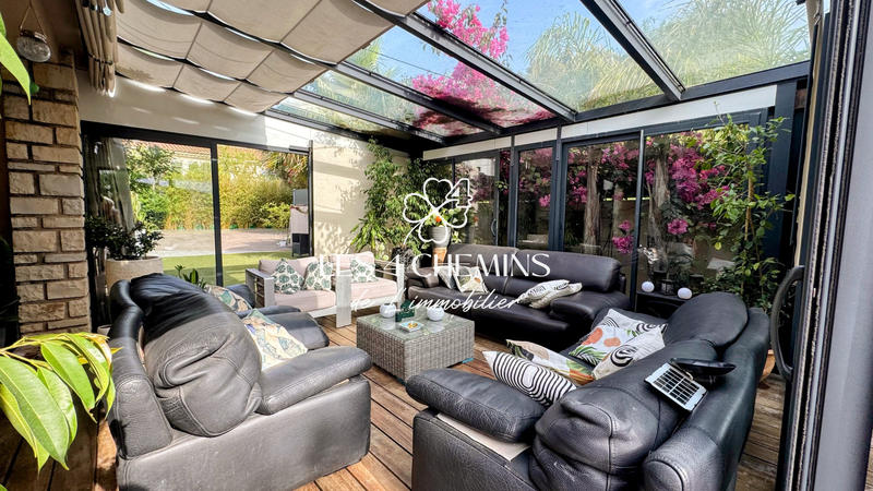 Villa - 200 m² - 7 pièces