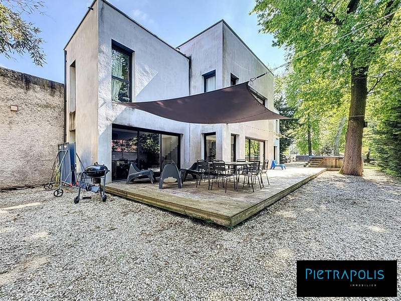 Maison contemporaine - 140 m² - 7 pièces