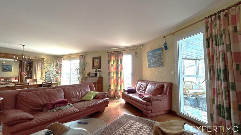 Appartement - 221 m² - 8 pièces