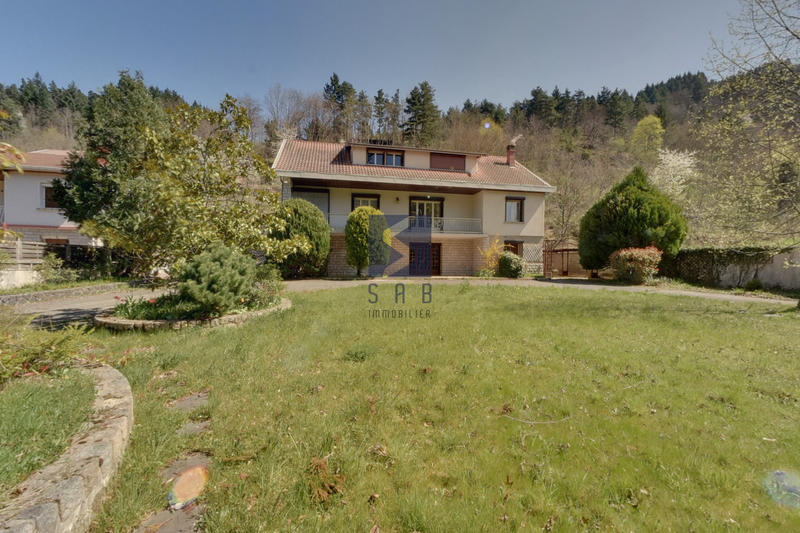 Maison - 493 m² - 12 pièces