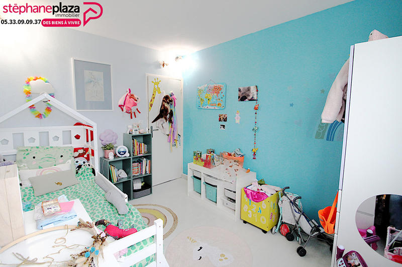 Appartement - 81 m² - 4 pièces