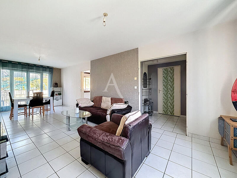 Maison - 95 m² - 4 pièces