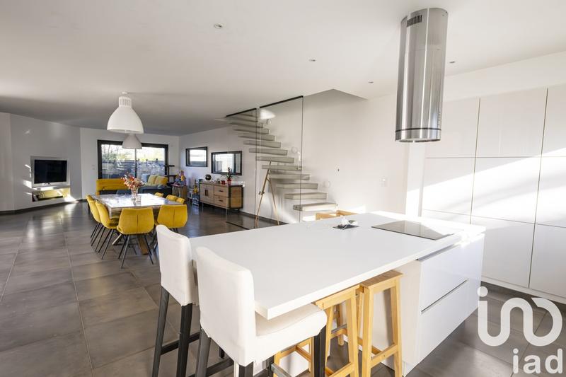 Maison - 165 m² - 6 pièces