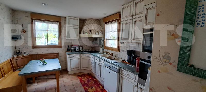 Maison traditionnelle - 167 m² - 6 pièces