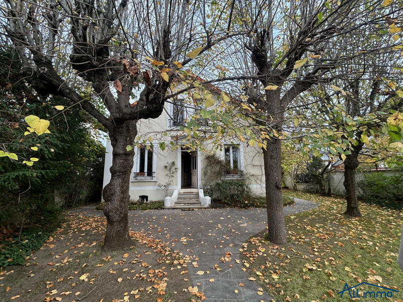 Maison traditionnelle - 129 m² - 7 pièces