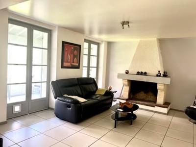 Maison - 185 m² - 6 pièces