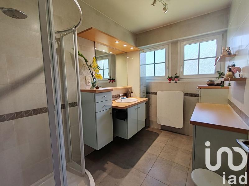 Maison - 93 m² - 4 pièces