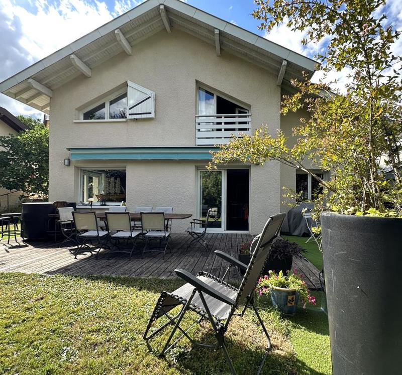 Maison - 203 m² - 6 pièces