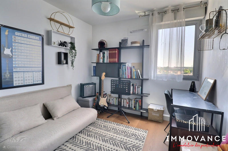 Appartement - 80 m² - 4 pièces