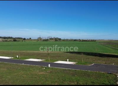 Terrain constructible - 699 m²