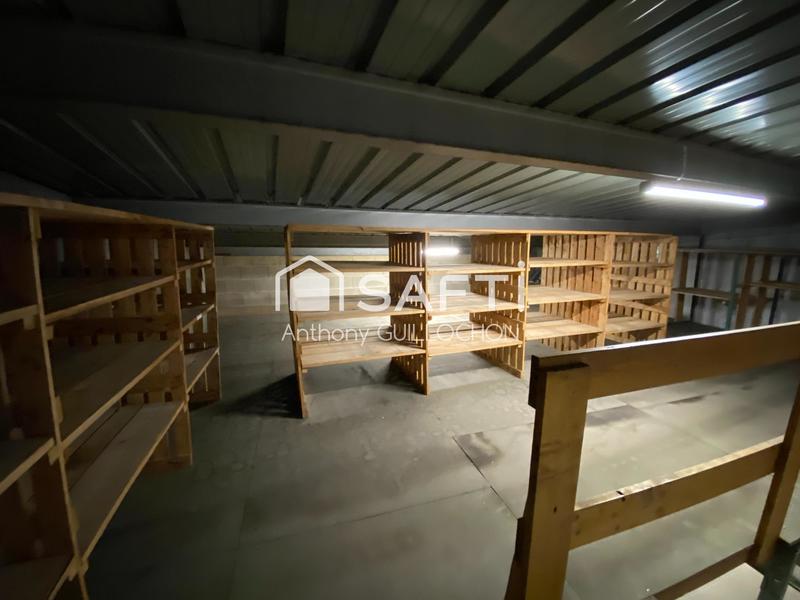 Local commercial - 638 m² - 8 pièces