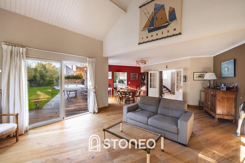 Maison ancienne - 204 m² - 7 pièces