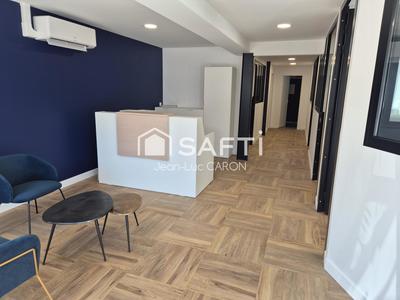 Local commercial - 230 m² - 7 pièces