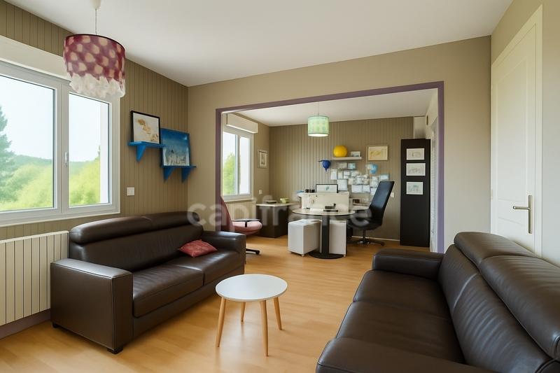 Maison - 222 m² - 8 pièces