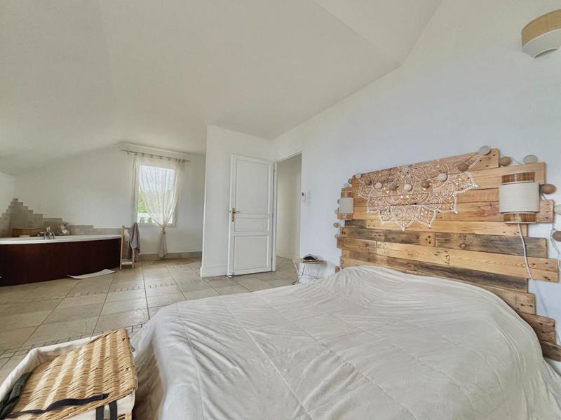 Maison - 170 m² - 5 pièces