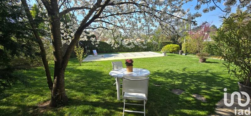 Maison - 205 m² - 8 pièces