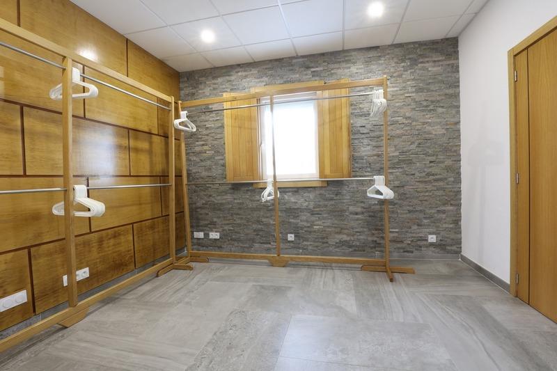 Propriété - 1 298 m² - 45 pièces