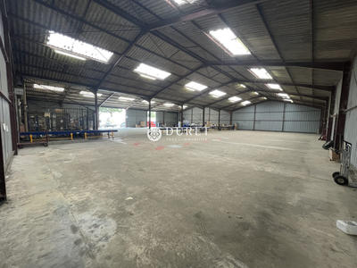 Entrepôt - 1 200 m²