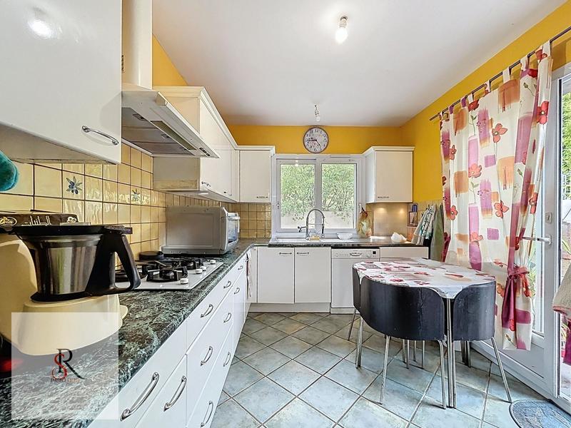 Maison - 265 m² - 8 pièces