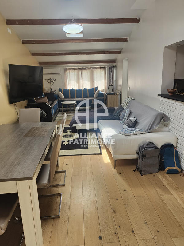 Maison traditionnelle - 120 m² - 6 pièces