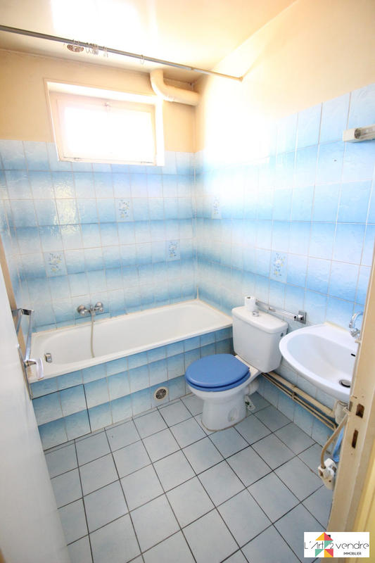 Maison traditionnelle - 165 m² - 8 pièces