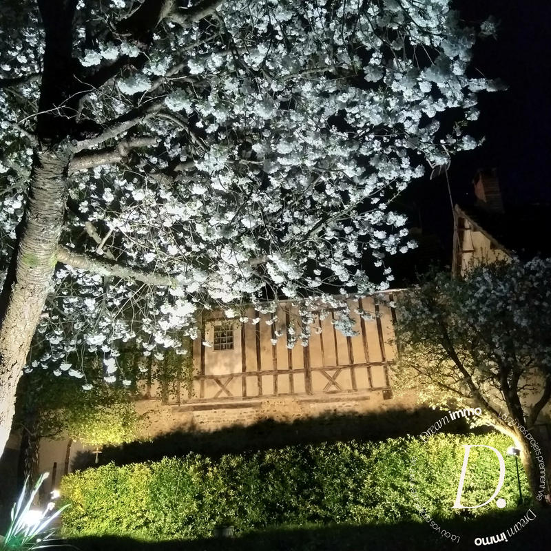 Maison - 221 m² - 9 pièces