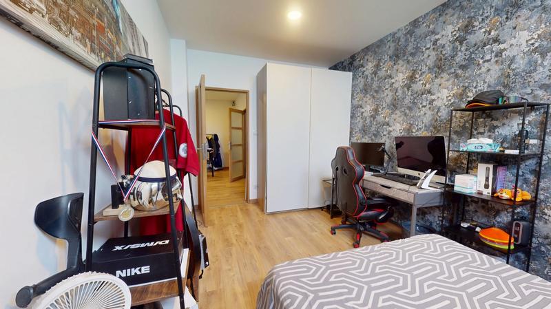 Maison contemporaine - 291 m² - 9 pièces