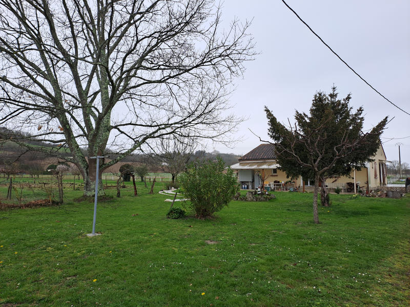 Propriété - 125 m² - 6 pièces