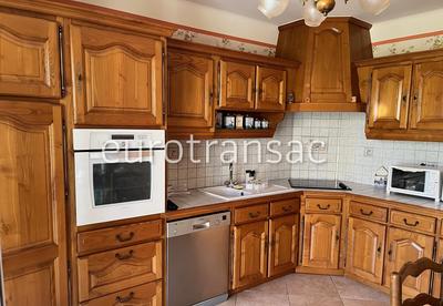 Maison - 259 m² - 9 pièces