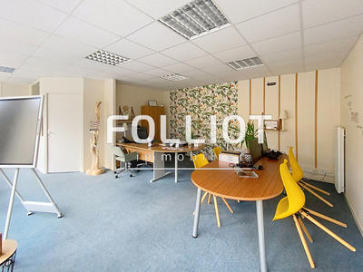 Local commercial - 69 m² - 3 pièces