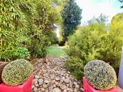 Demeure - 440 m² - 10 pièces