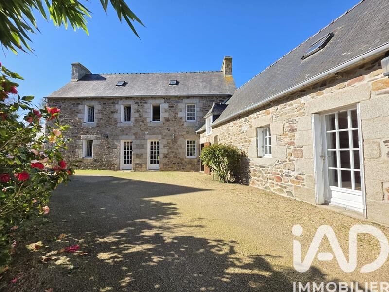 Maison - 179 m² - 6 pièces