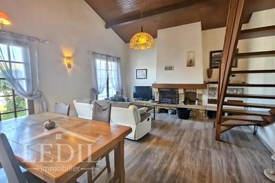 Maison - 170 m² - 7 pièces