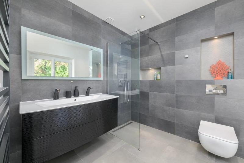 Maison - 205 m² - 6 pièces