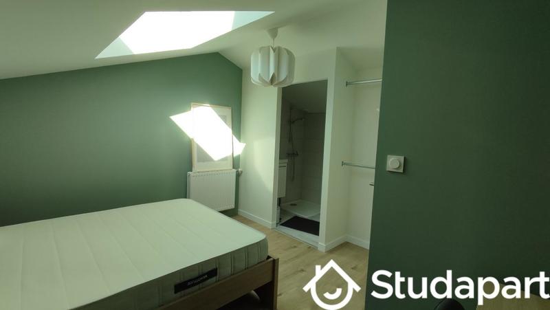 Chambre - 11 m² - 1 pièce