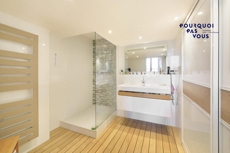 Appartement - 79 m² - 2 pièces