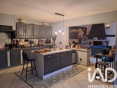 Maison - 139 m² - 7 pièces