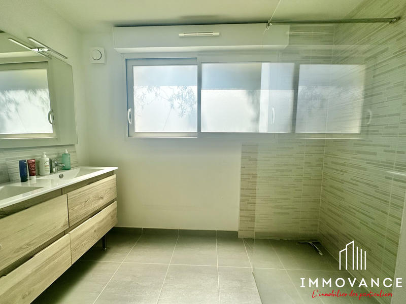 Maison - 95 m² - 4 pièces