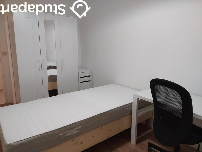 Chambre - 15 m² - 1 pièce