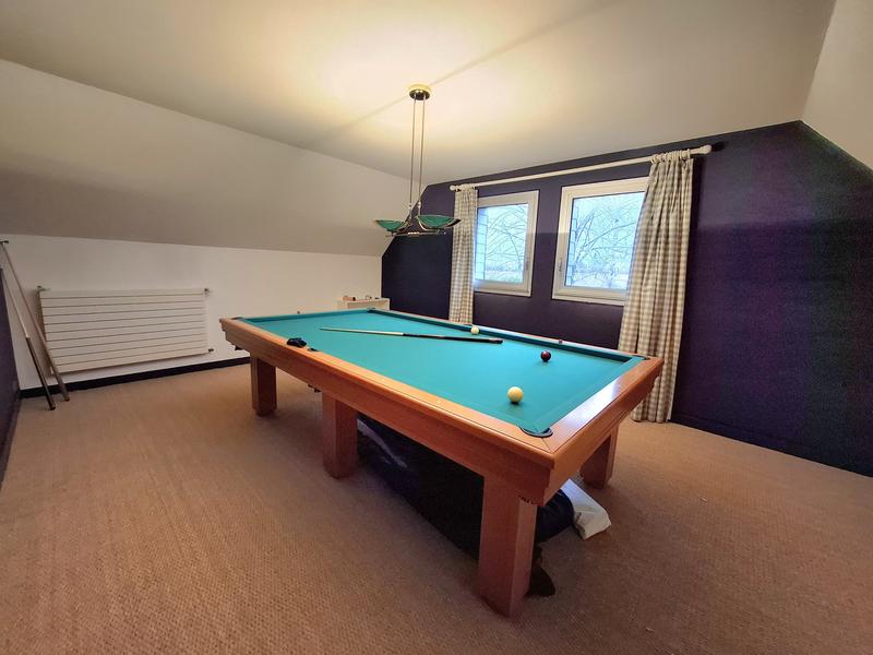 Maison - 279 m² - 9 pièces