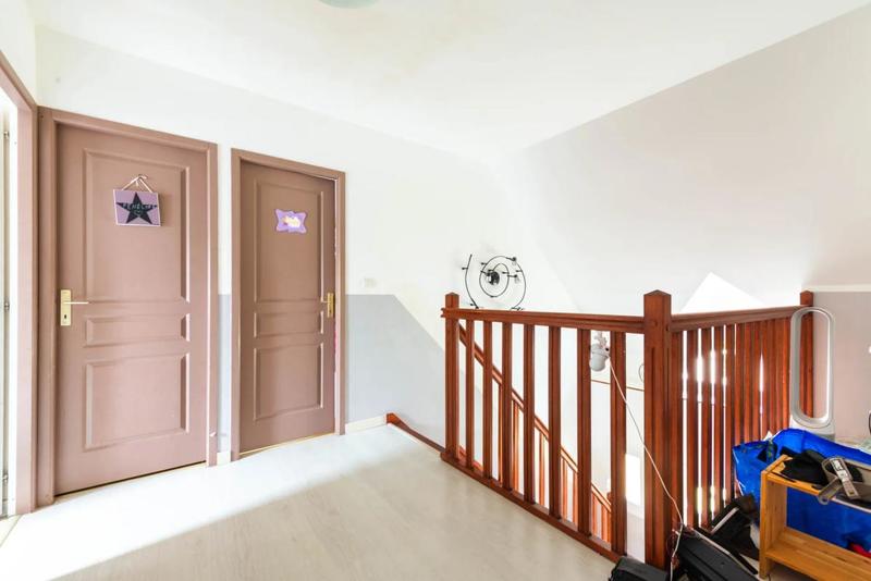 Maison - 200 m² - 8 pièces