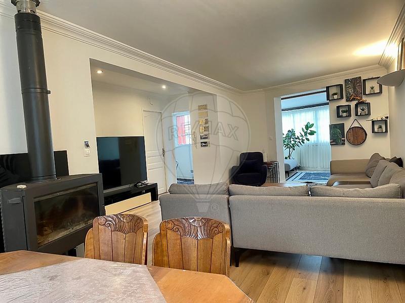 Maison - 180 m² - 7 pièces