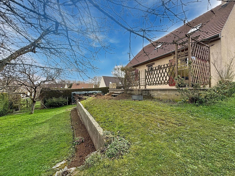 Maison - 110 m² - 6 pièces